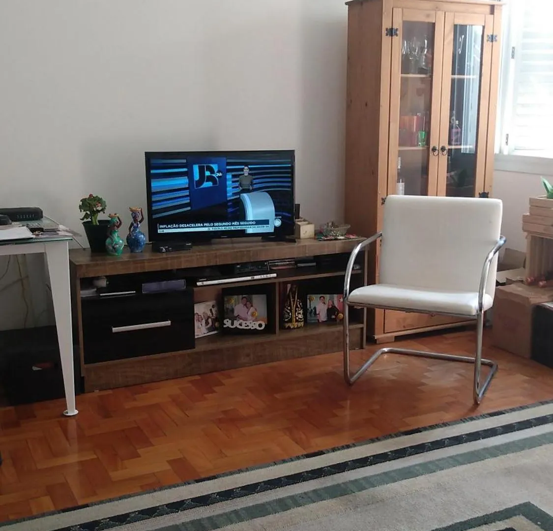 Contacts de Quarto Privado Com Ar Condicionado E Estacionamento